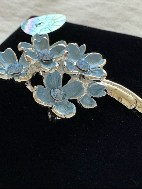 Paris♡様 Paris Bijoux Blue Flowers Pin with crystals from Swarovski